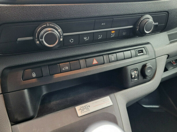 peugeot-expert-diesel-2019-big-18