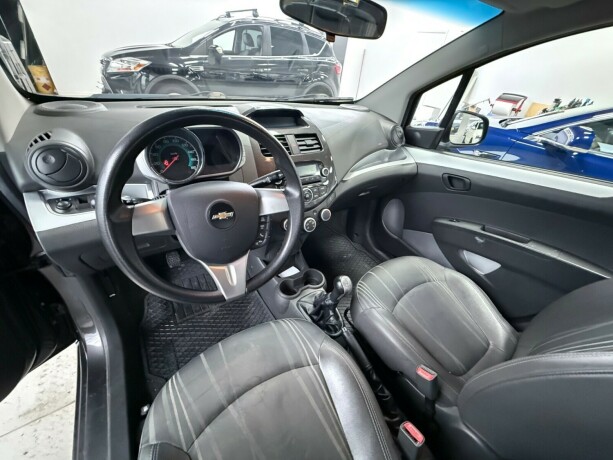 chevrolet-spark-bensin-2013-big-8