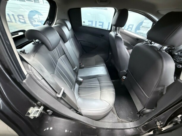 chevrolet-spark-bensin-2013-big-18