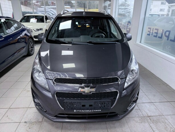 chevrolet-spark-bensin-2013-big-1