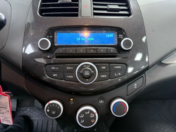 chevrolet-spark-bensin-2013-big-11