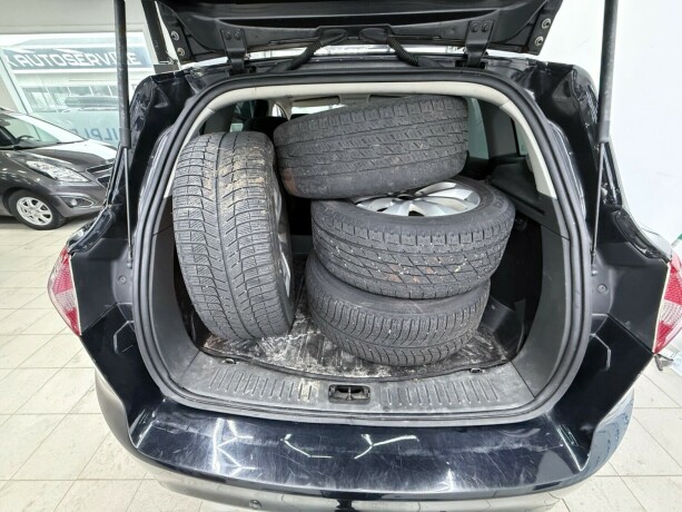 ford-kuga-diesel-2011-big-14