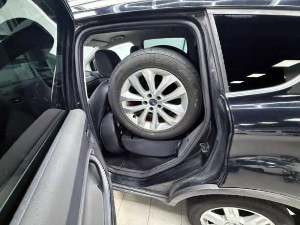 ford-kuga-diesel-2011-big-13