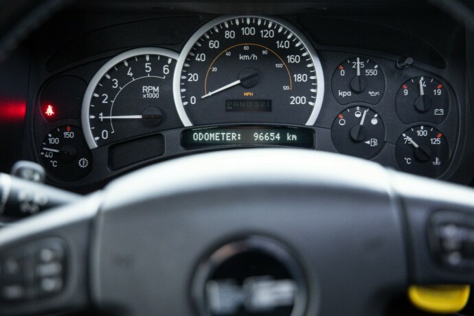 hummer-h2-bensin-2005-big-13