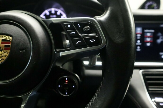 porsche-panamera-elektrisitetbensin-2018-big-21