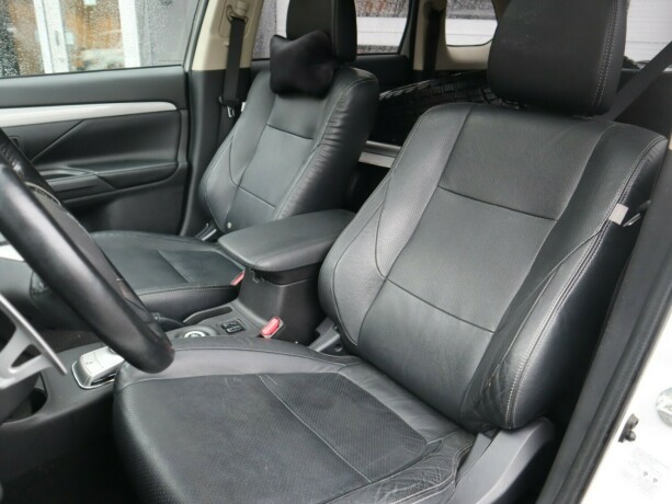 mitsubishi-outlander-elektrisitetbensin-2015-big-8