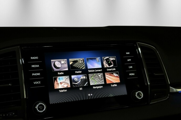 skoda-karoq-diesel-2018-big-26