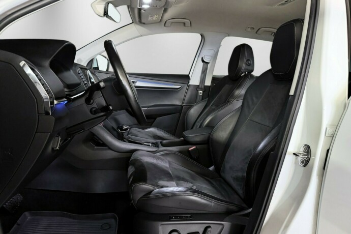 skoda-karoq-diesel-2018-big-18