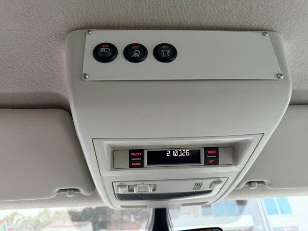 volkswagen-transporter-diesel-2018-big-12