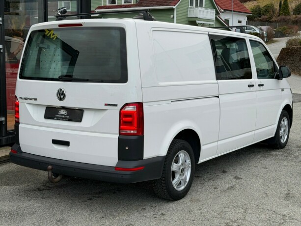 volkswagen-transporter-diesel-2018-big-4