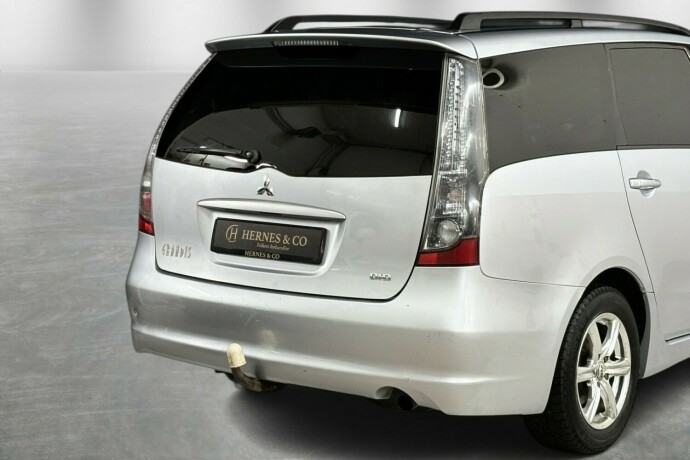 mitsubishi-grandis-diesel-2006-big-8