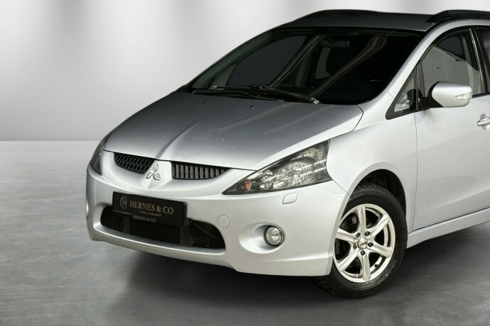 mitsubishi-grandis-diesel-2006-big-2