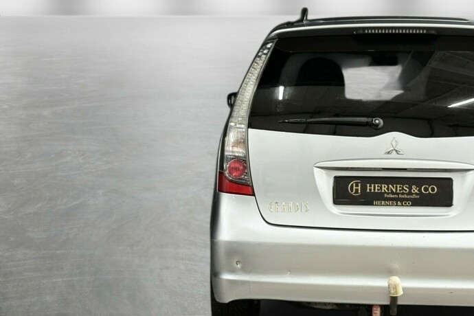 mitsubishi-grandis-diesel-2006-big-10