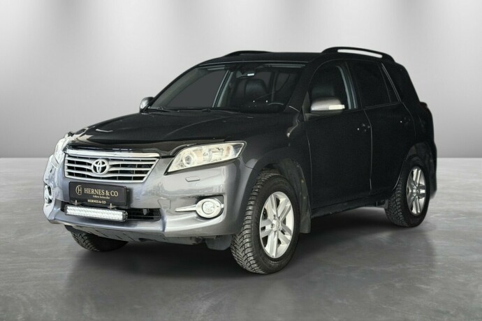 toyota-rav4-bensin-2010-big-0