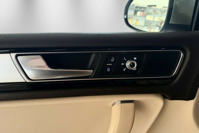 volkswagen-touareg-diesel-2017-big-16