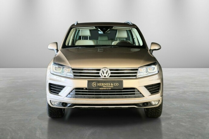 volkswagen-touareg-diesel-2017-big-3