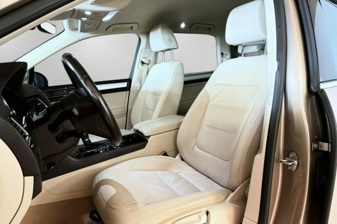 volkswagen-touareg-diesel-2017-big-17