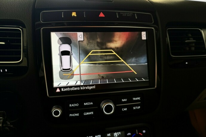 volkswagen-touareg-diesel-2017-big-30