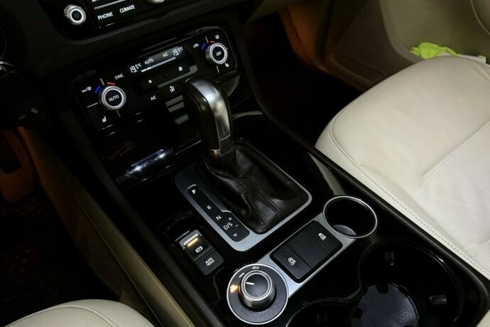 volkswagen-touareg-diesel-2017-big-32