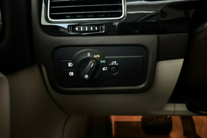 volkswagen-touareg-diesel-2017-big-25