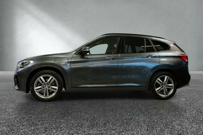 bmw-x1-plug-in-petrol-2021-big-1