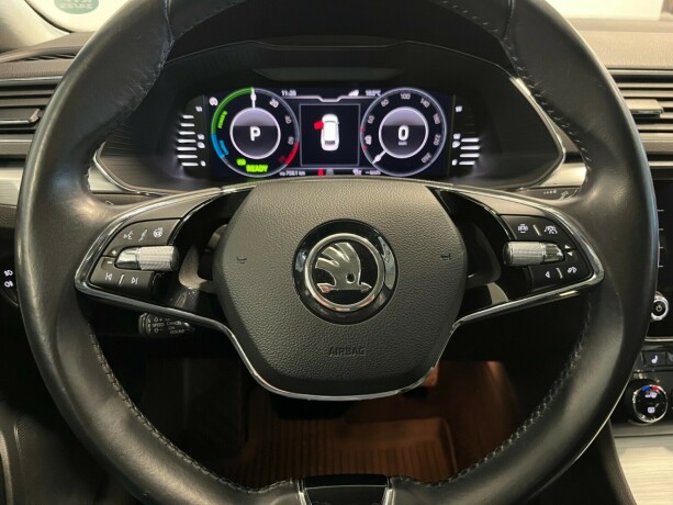 skoda-superb-elektrisitetbensin-2021-big-34