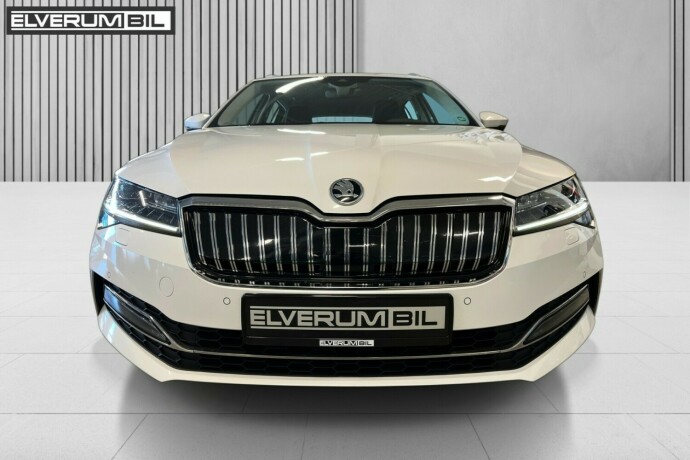 skoda-superb-elektrisitetbensin-2021-big-12