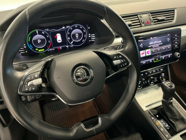 skoda-superb-elektrisitetbensin-2021-big-33