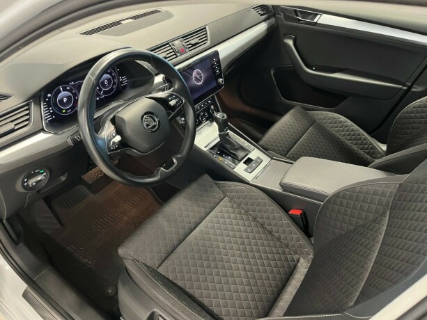 skoda-superb-elektrisitetbensin-2021-big-19