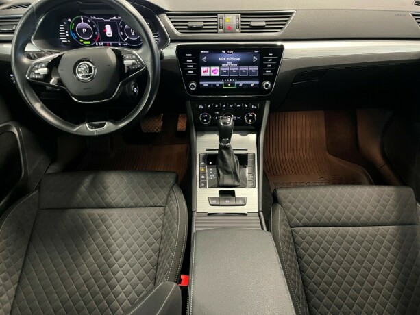 skoda-superb-elektrisitetbensin-2021-big-22