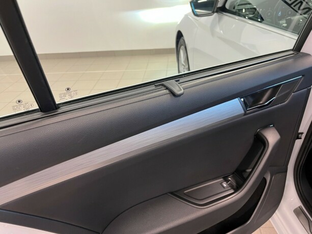 skoda-superb-elektrisitetbensin-2021-big-25