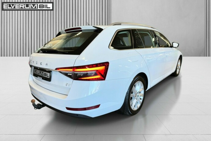 skoda-superb-elektrisitetbensin-2021-big-4