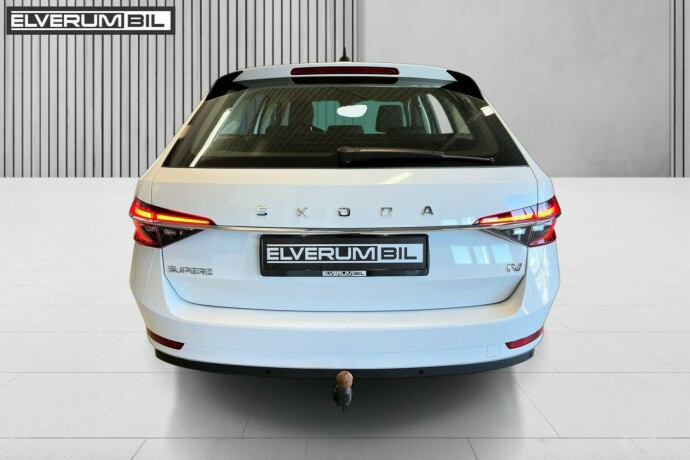 skoda-superb-elektrisitetbensin-2021-big-6