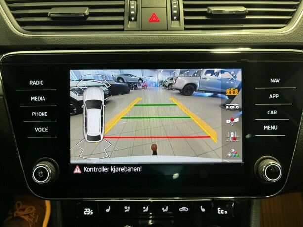 skoda-superb-elektrisitetbensin-2021-big-46