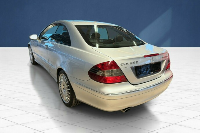 mercedes-benz-clk-bensin-2006-big-5