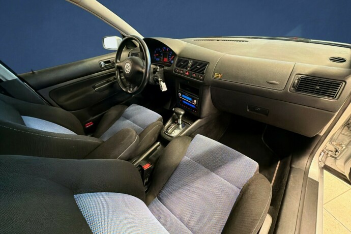 volkswagen-golf-bensin-2001-big-10