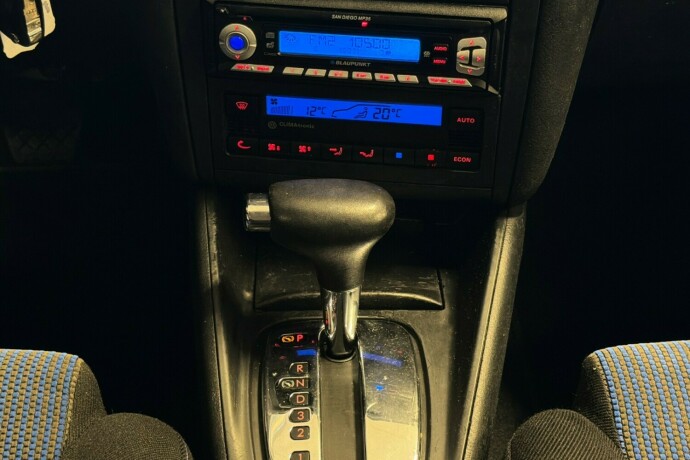 volkswagen-golf-bensin-2001-big-14