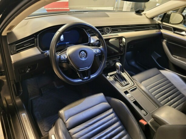 volkswagen-passat-plug-in-petrol-2018-big-24