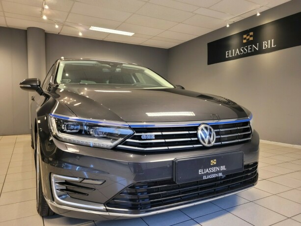 volkswagen-passat-plug-in-petrol-2018-big-9