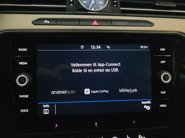 volkswagen-passat-plug-in-petrol-2018-big-32