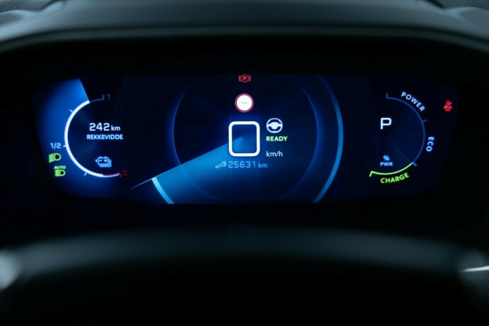 peugeot-208-elektrisitet-2021-big-12