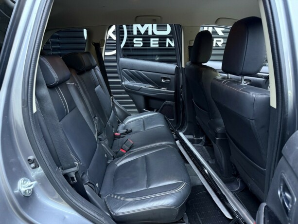 mitsubishi-outlander-elektrisitetbensin-2018-big-29