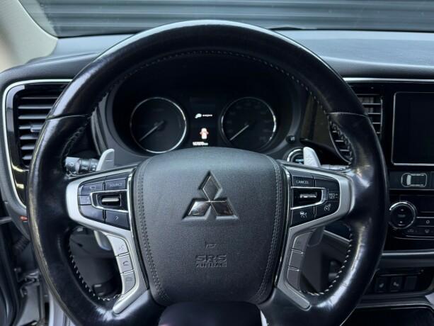 mitsubishi-outlander-elektrisitetbensin-2018-big-14