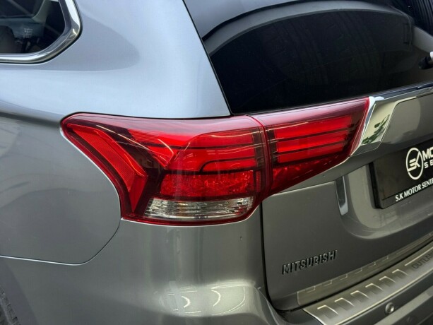 mitsubishi-outlander-elektrisitetbensin-2018-big-7