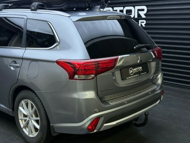 mitsubishi-outlander-elektrisitetbensin-2018-big-6