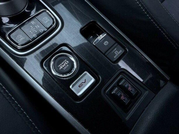 mitsubishi-outlander-elektrisitetbensin-2018-big-23