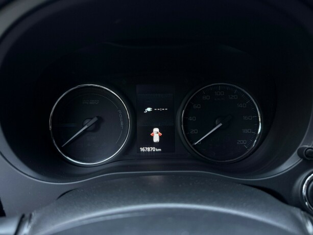 mitsubishi-outlander-elektrisitetbensin-2018-big-15