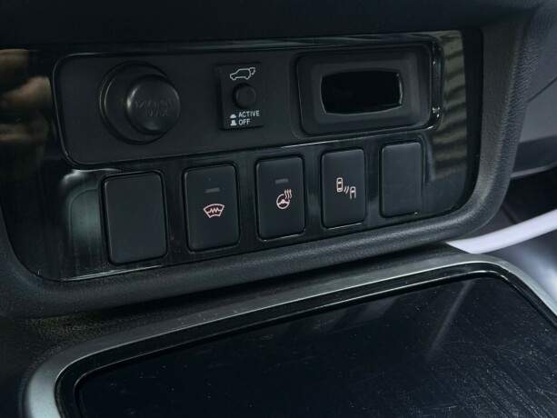 mitsubishi-outlander-elektrisitetbensin-2018-big-24