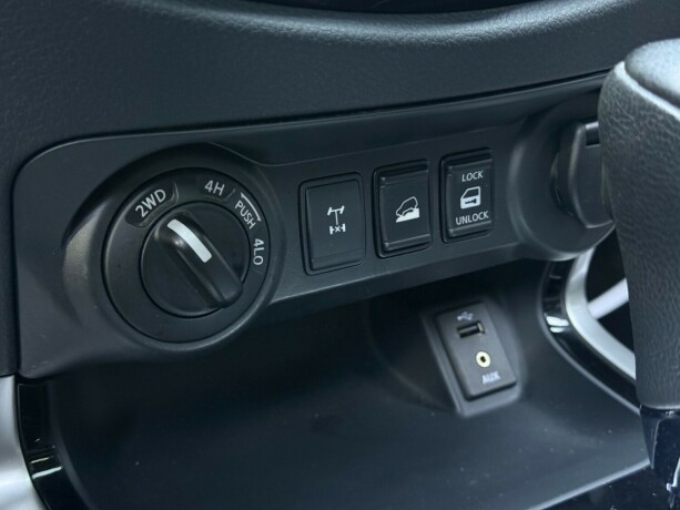 nissan-navara-diesel-2019-big-23