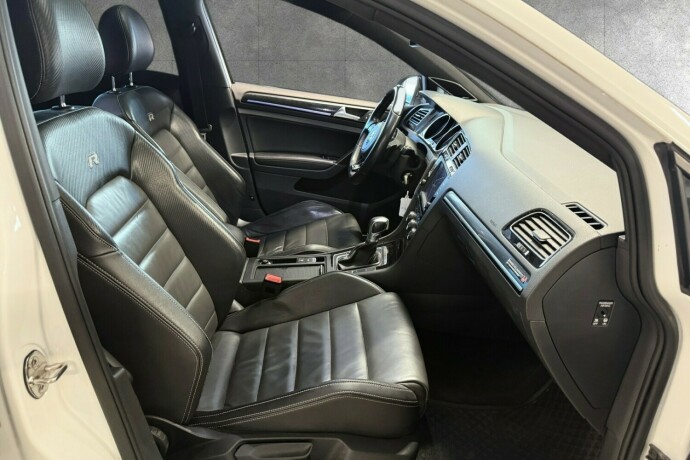 volkswagen-golf-bensin-2017-big-26